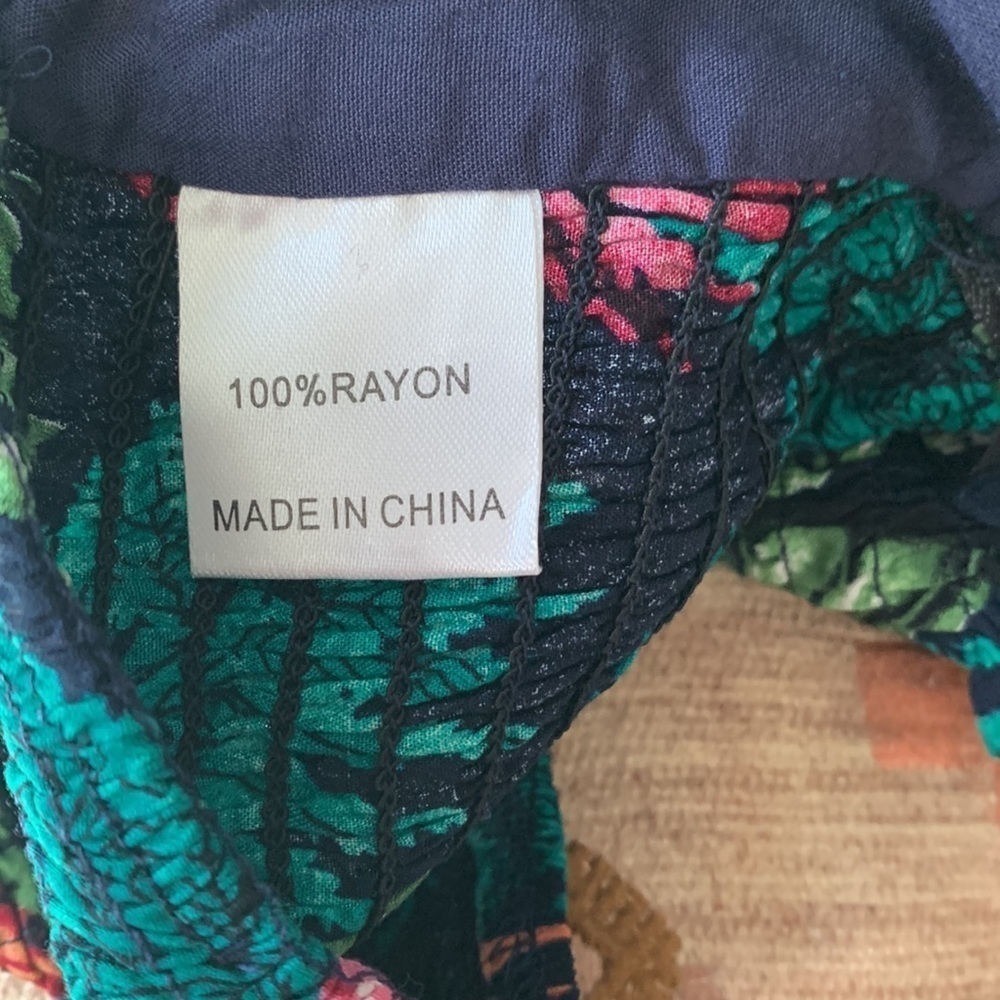 NWT, Seek, Tropical Tie Front Top w/ Ruffle Sleeves, Size Small - Picture 8 of 9